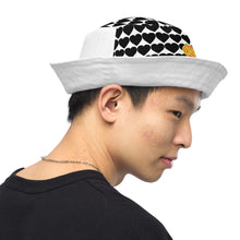 Reversible bucket hat