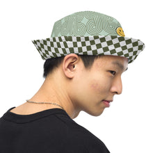 Reversible bucket hat