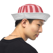 Reversible bucket hat